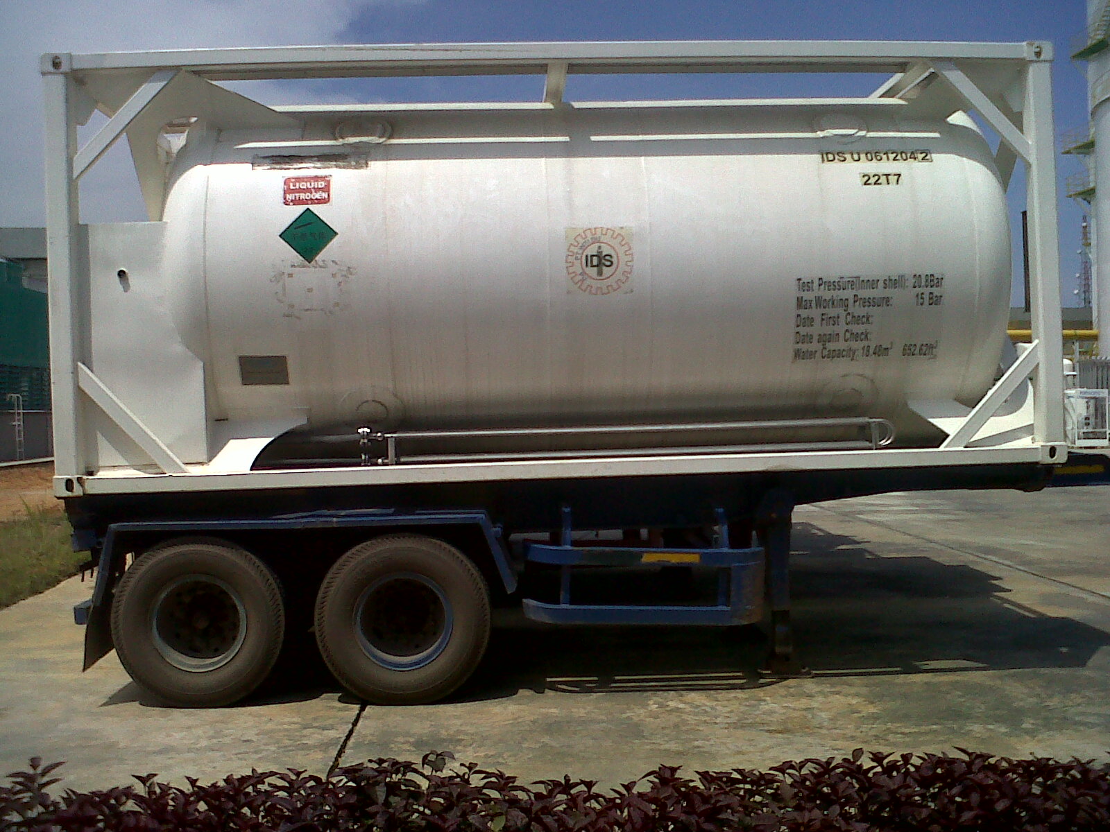 Liquid Nitrogen Storage Tank at Batam